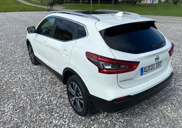 Nissan Qashqai cena 76999 przebieg: 125000, rok produkcji 2019 z Pabianice małe 704